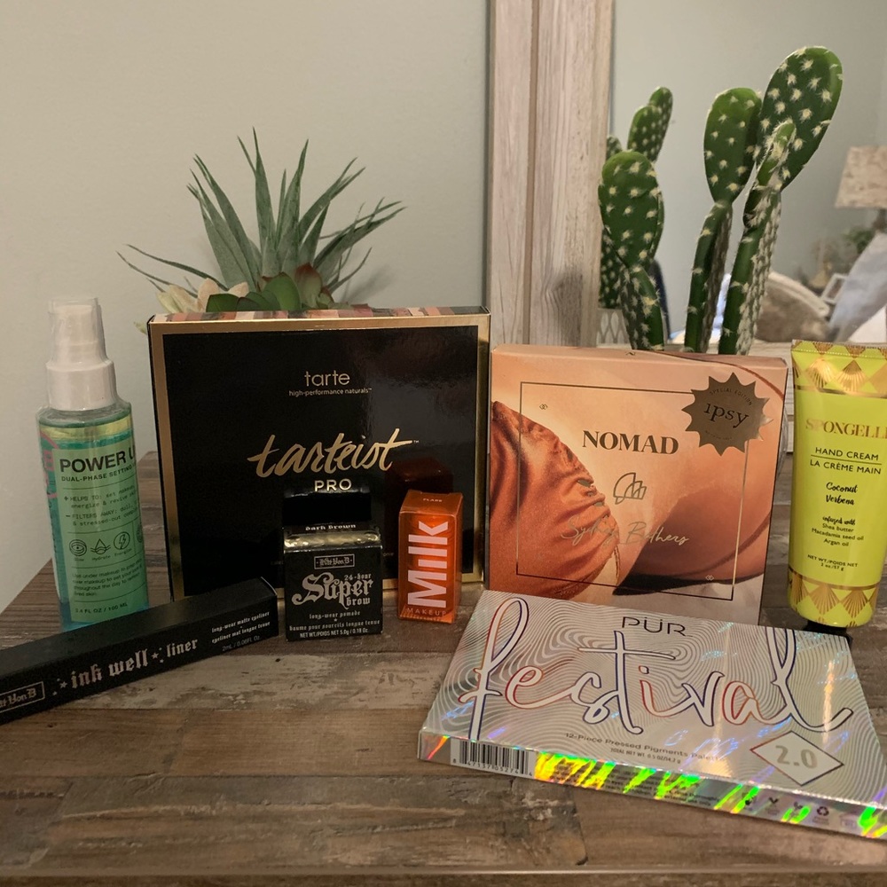 Boxycharm Bundle